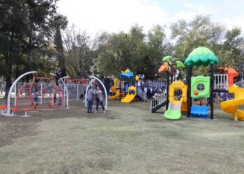 Millones de pesos para frivolidades, pero aulas se inundan en temporada de lluvias en la Universidad Michoacana