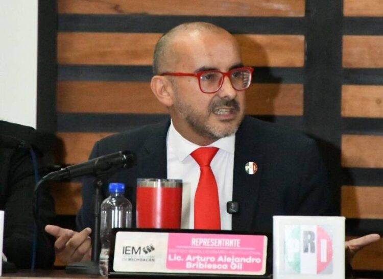 Desconfiamos del poder y del camino que los trajo aquí; le dice el PRI al IEM