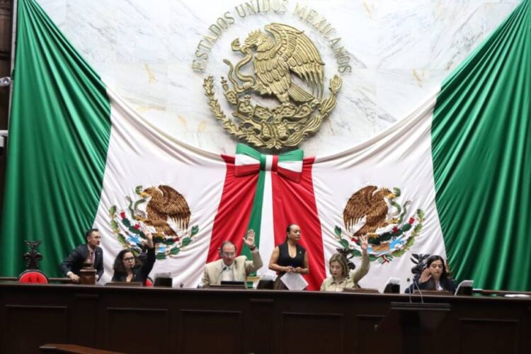 Convoca 76 Legislatura a registro de aspirantes a condecoración “Manuel Martínez Báez”