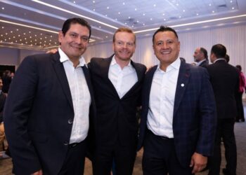 Ernesto Núñez reconoce designación de Carlos Torres Piña y refrenda llamado a la unidad rumbo a 2027