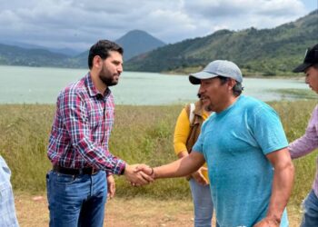 Impulsar la pesca y proteger los recursos naturales, claves para recuperar la Grandeza de Michoacán: Octavio Ocampo