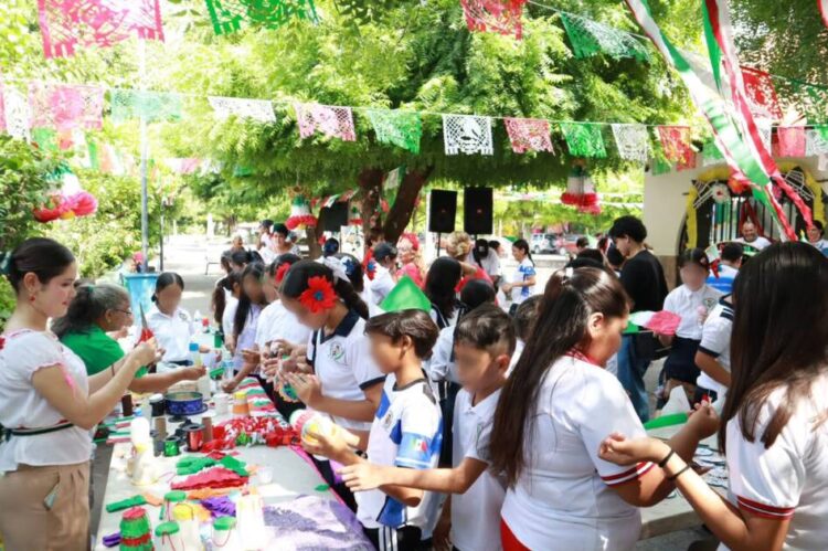 Alegría, tradición y orgullo mexicano se viven en el Centro Cultural La Estación de Apatzingán