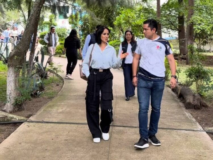 Realiza Lucila Martínez Manríquez recorrido por instalaciones del IMCUFIDE y plantea acciones para mejorar espacios deportivos