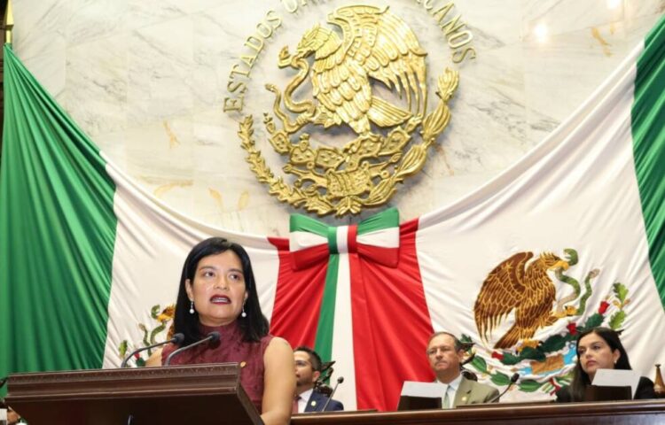 Defiende Eréndira Isauro a Bedolla y afirmó “Trabajo mata grilla”