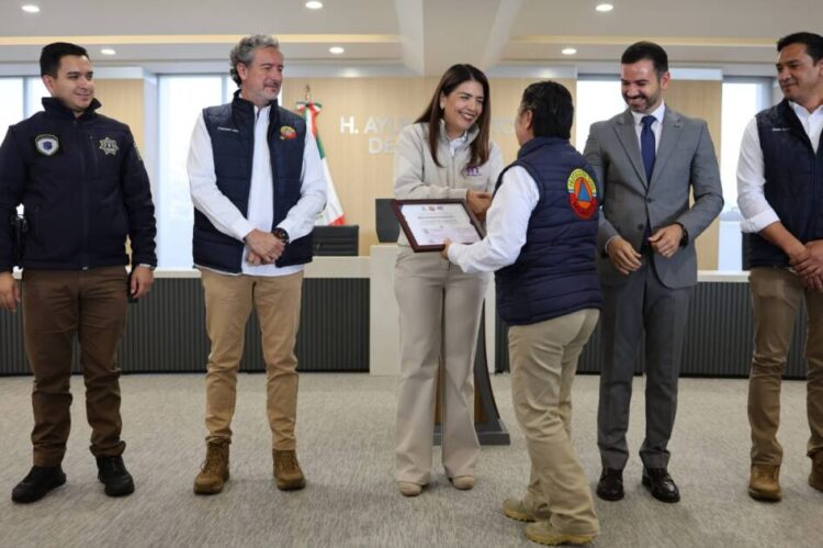 El Gobierno de Morelia reconoce la trayectoria y vocación de servicio de elementos de Protección Civil y Bomberos