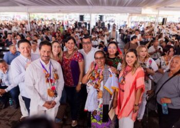 Dayana Pérez Mendoza reconoce el talento y trayectoria de las artesanas y artesanos de Santa Clara del Cobre y Zirahuén