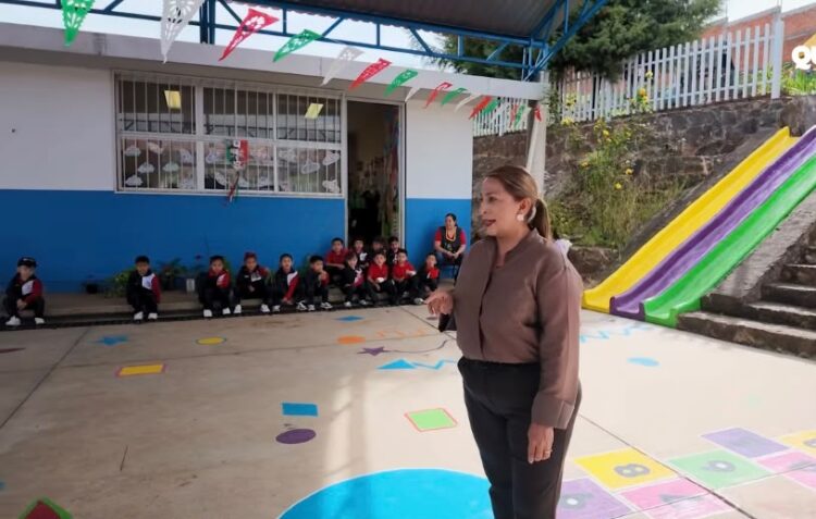 Alma Mireya González fortalece la educación con apoyo para ampliar aulas en Quiroga