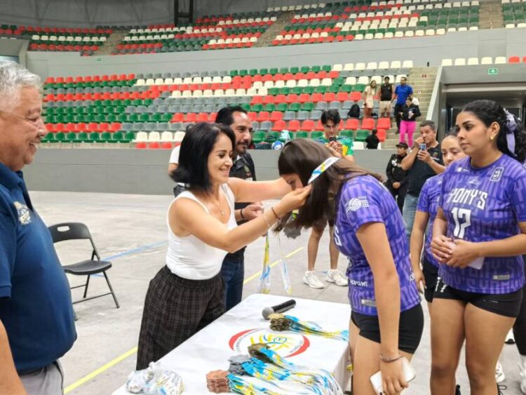 Lucila Martínez llama a hacer del deporte una prioridad para Morelia