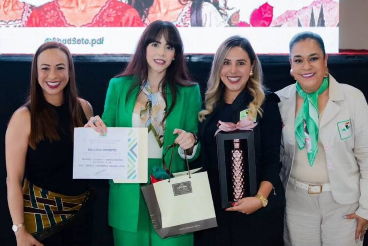 Es importante fortalecer el liderazgo y la participación política de las mujeres; destacó Dayana Pérez Mendoza