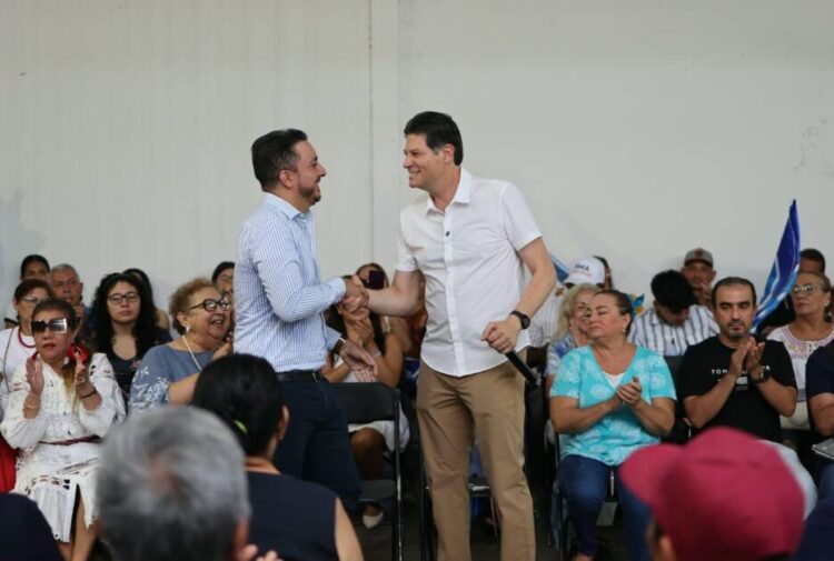Panistas de tierra caliente cierran filas con Alfonso Martínez