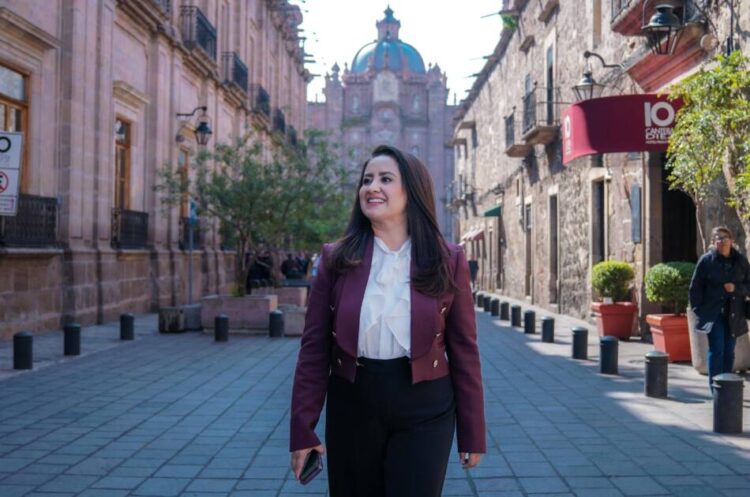 La 4T sacará del rezago a las colonias de Morelia: Gladyz Butanda