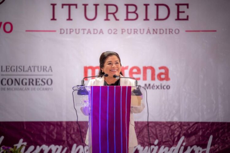 Rinde Belinda Iturbide Díaz 2º Informe de Labores en Puruándiro