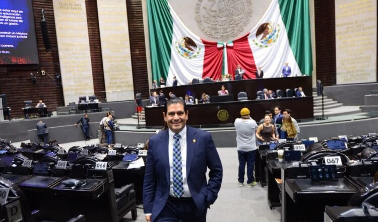 Ernesto Núñez Aguilar presenta su Segundo Informe Legislativo: 30 acciones legislativas y atención a 290 ubicaciones en Michoacán
