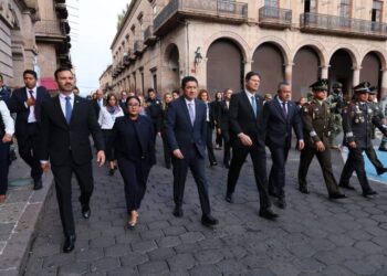 Alfonso Martínez encabeza recorrido en Bando Solemne por el CCLXI aniversario del natalicio de José María Morelos y Pavón
