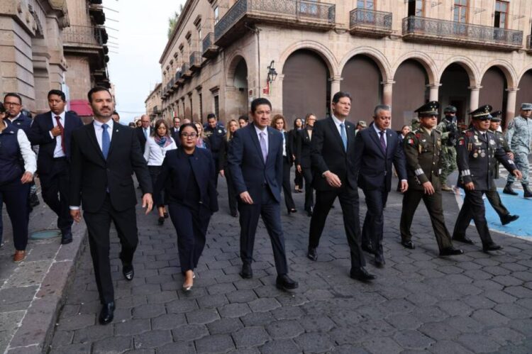 Alfonso Martínez encabeza recorrido en Bando Solemne por el CCLXI aniversario del natalicio de José María Morelos y Pavón