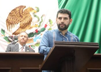 Pide Octavio Ocampo proteger actividad artesanal y mejorar el nivel de vida de los artesanos michoacanos