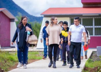 Supervisa Dayana Pérez Mendoza avances de la construcción del CAM en Santa Clara del Cobre