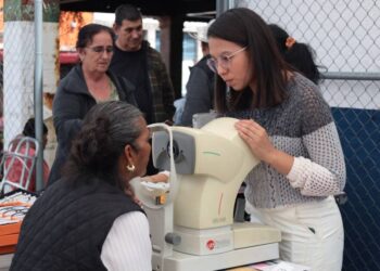 Semmujeris acerca servicios de atención y prevención a mujeres del Mercado Revolución