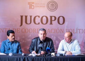 La iniciativa para garantizar subsidios a todo el transporte público es acompañada por J. C. Barragán