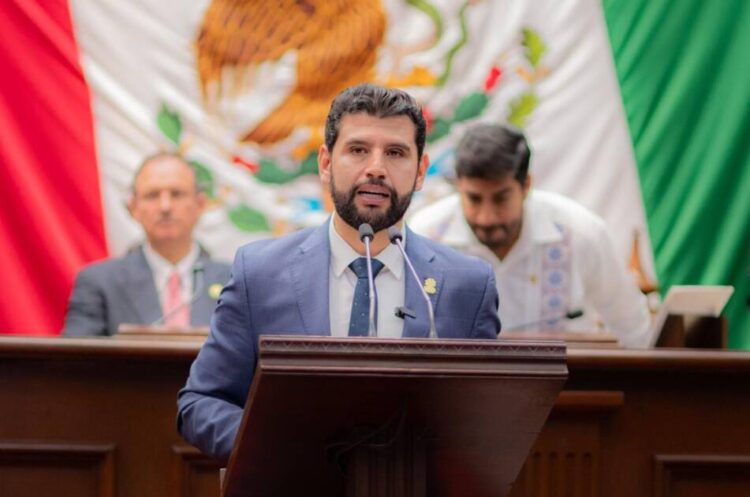 Las juventudes deben ser motor del cambio ambiental en Michoacán: Octavio Ocampo