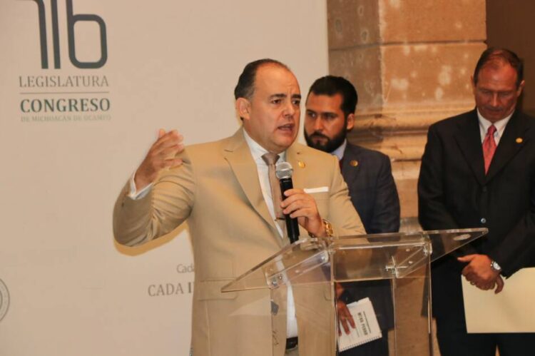 Críticas políticas no constituyen necesariamente violencia de género: Baltazar Gaona tras resolución del TEEM