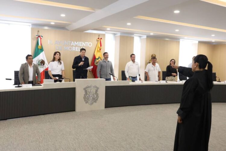 Alfonso Martínez toma protesta a Cecilia Escudero como nueva Jueza Municipal