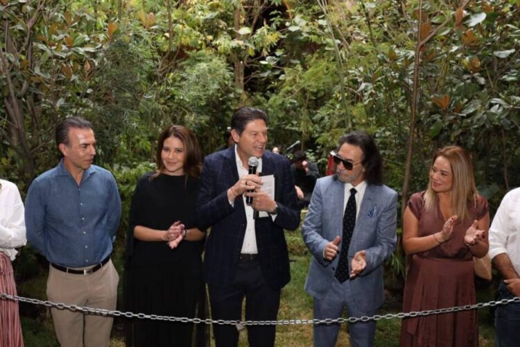 Reconocen Marco Antonio Solís “El Buki” y Alejandro Ramírez valor cultural del MACAAM