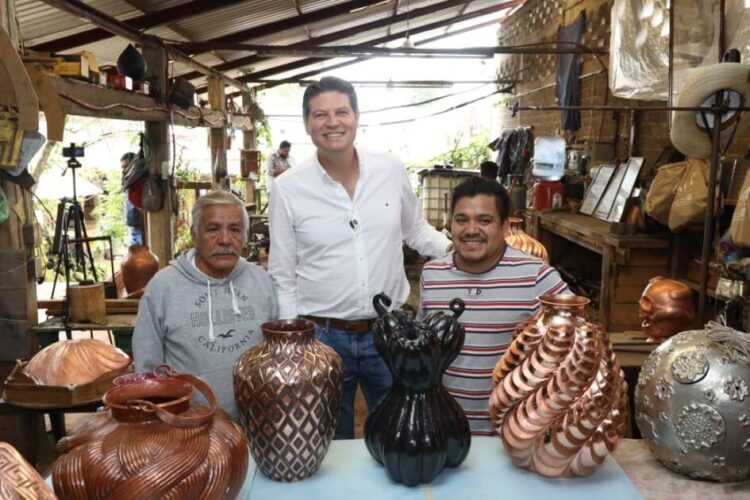 Artesanías de Santa Clara del Cobre son obras de arte: Alfonso Martínez