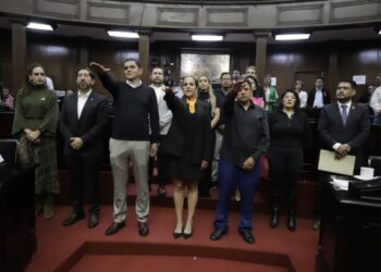 Congreso del Estado toma protesta a sindica y dos regidores del municipio de Chavinda
