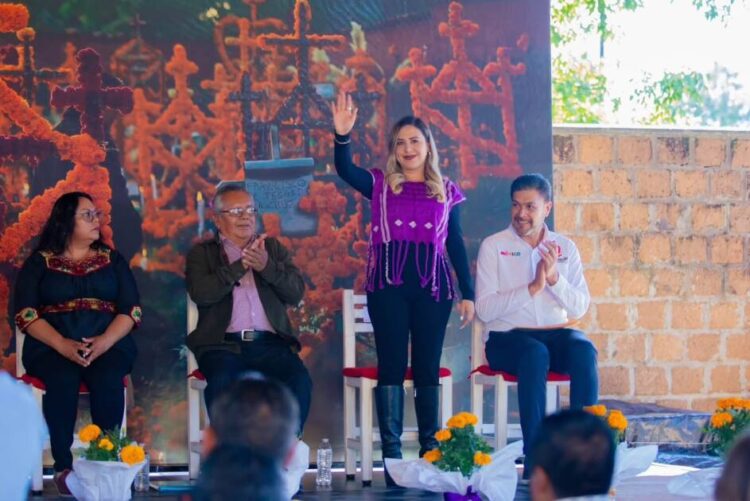 Dayana Pérez Mendoza fortalece las tradiciones y promueve el turismo rumbo a la Noche de Ánimas 2026