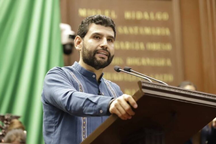 Octavio Ocampo respalda la no reelección y cero nepotismo electoral, aprobados por el Congreso del Estado
