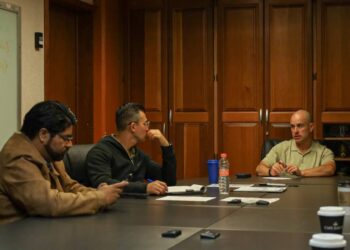 Adolfo Torres refrenda atención cercana a vecinos de Congreso Constituyentes