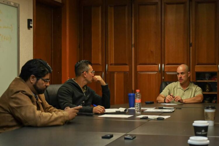 Adolfo Torres refrenda atención cercana a vecinos de Congreso Constituyentes
