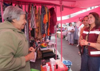 Gladyz Butanda establece contacto directo con comerciantes de Morelia