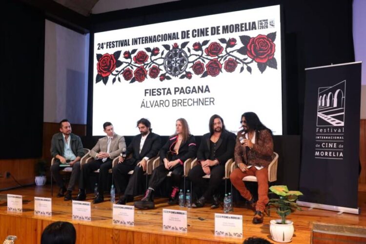 Mago de Oz cautiva con estreno mundial de su película en Morelia