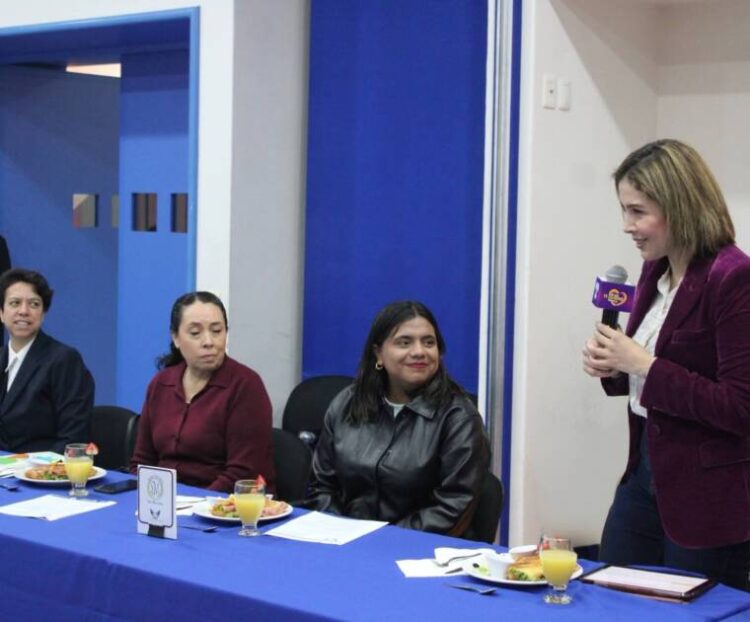 Urgente la construcción un gran pacto por la educación en Michoacán: Brissa Arroyo