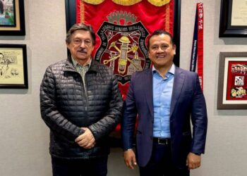 Carlos Torres Piña se reúne con Napoleón Gómez Urrutia para fortalecer el papel del sindicalismo en la transformación de Michoacán