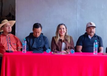 Dayana Pérez Mendoza suma esfuerzos con la comunidad de Zirahuén para preservar la Noche de Ánimas