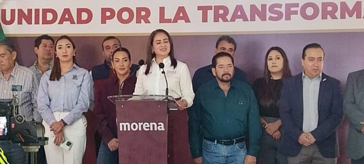 Se registra Gladys Butanda por la coordinaci贸n de Morena en Morelia, llama a la unidad y rechaza divisiones